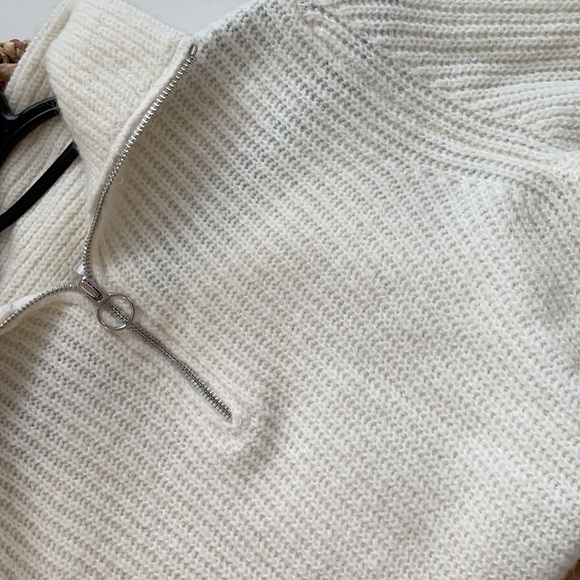 Thick knit 3/4 Zip - Picture 4 of 4